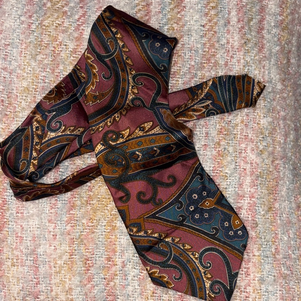 Mens Silk Tie pattern|Gold, Mauve and Navy Vintage Don Loper